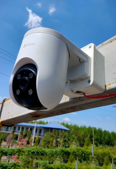 Camera WiFi EZVIZ H8C 2K 4G Quay Quét 360 độ